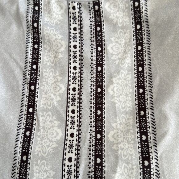 Sheilay Women's Gray Long Sleeved Pullover Crew Necked Tunic Top sz Medium - Picture 4 of 6